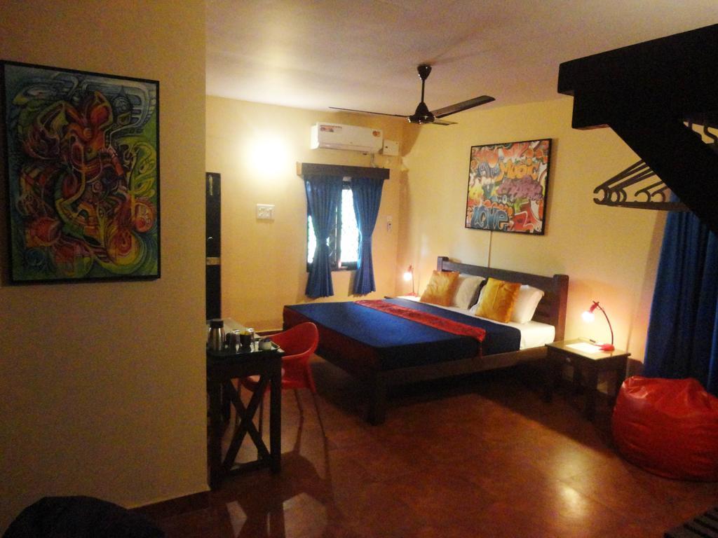 The Yuppi Hippi Hideout Hotel Anjuna Phòng bức ảnh