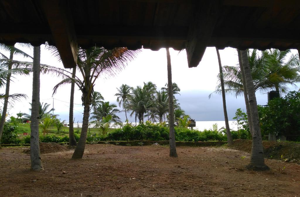 The Yuppi Hippi Hideout Hotel Anjuna Ngoại thất bức ảnh