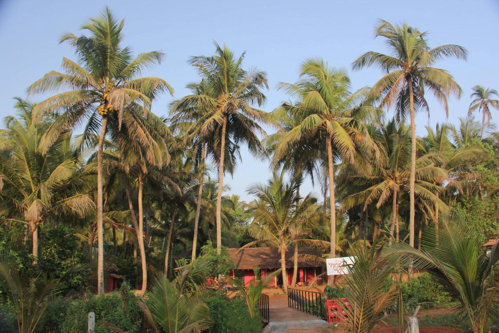 The Yuppi Hippi Hideout Hotel Anjuna Ngoại thất bức ảnh