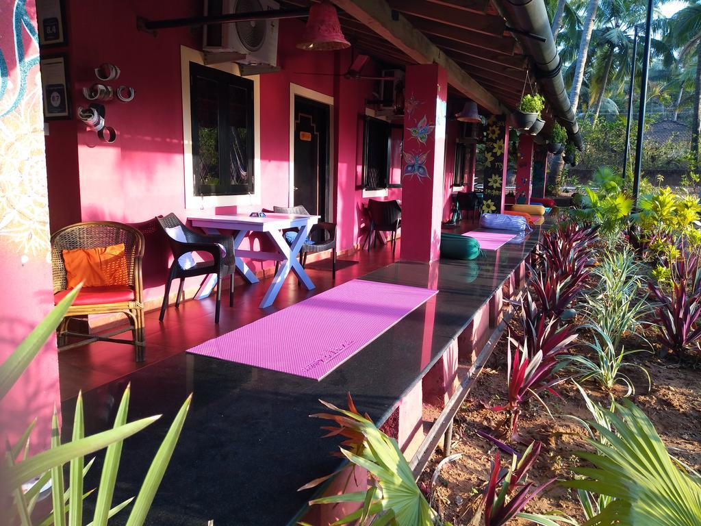 The Yuppi Hippi Hideout Hotel Anjuna Ngoại thất bức ảnh