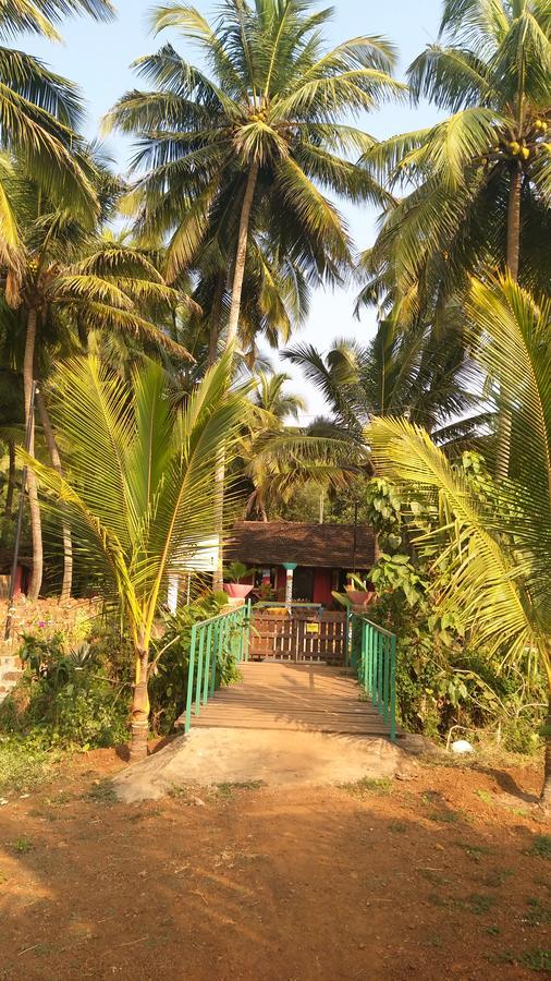 The Yuppi Hippi Hideout Hotel Anjuna Ngoại thất bức ảnh