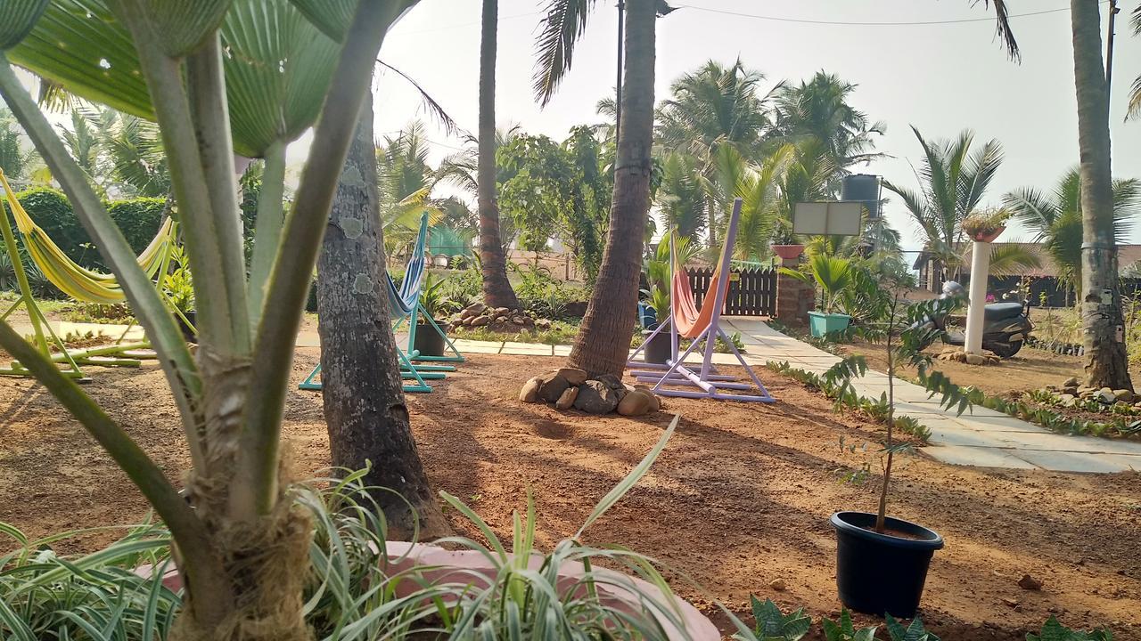 The Yuppi Hippi Hideout Hotel Anjuna Ngoại thất bức ảnh